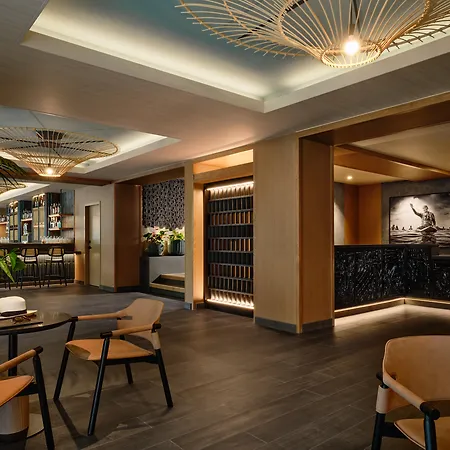Romer House Waikiki (Adults Only)